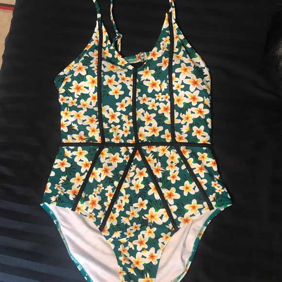 NEVER WORN! Floral Monokini - Picture 1 of 8